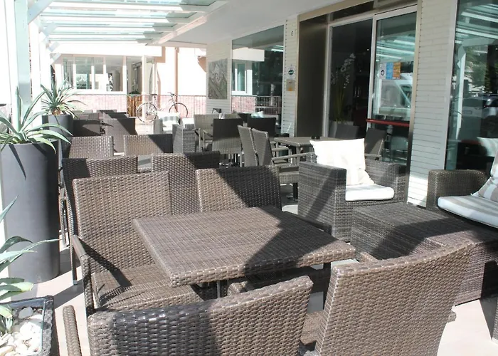 Vernel Hotel