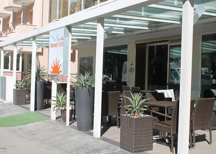 Vernel Hotel 3*